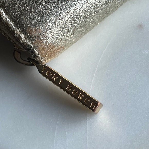 Tory Burch Distressed Gold Metallic Zip Around Wallet Clutch Wristlet - Picture 7 of 11